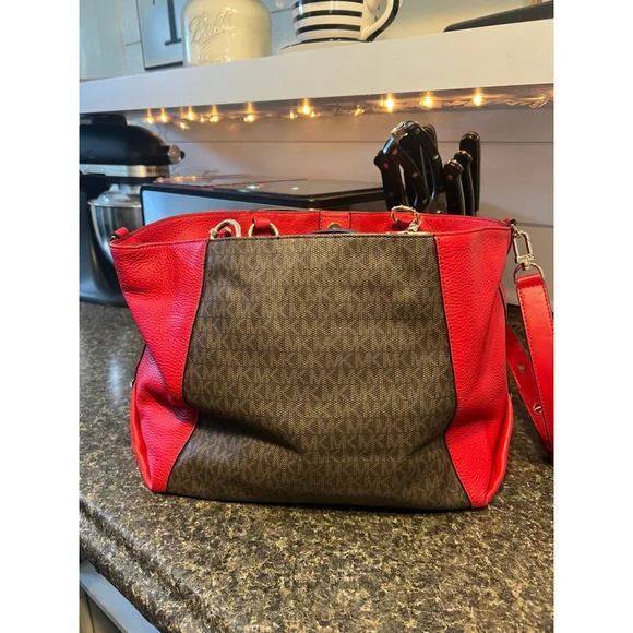 MICHAEL KORS Brooklyn Large Logo and Pebbled Leather Tote Bag Red/Brown - Picture 4 of 11